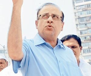 Civic chief, Ajoy Mehta instructs BMC to recycle dry waste at source