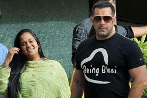 Salman Khan's sister Arpita Khan Sharma pens emotional message for 'Bhai'