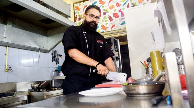 Devansh Jhaveri, chef founder, Mafia Chef Uses: rubber band and beard net Pics/Sayyed Sameer Abedi