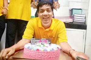 Mumbai man, friends donate 63 bottles of blood to celebrate his birthday
