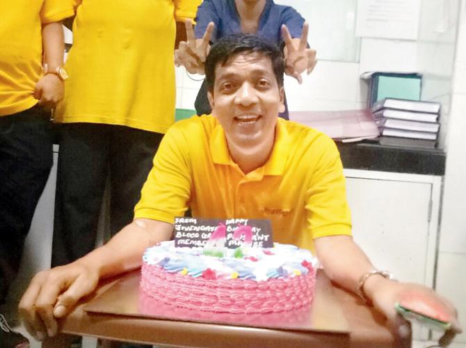 Prashant Mhatre celebrates his birthday at JJ Hospital