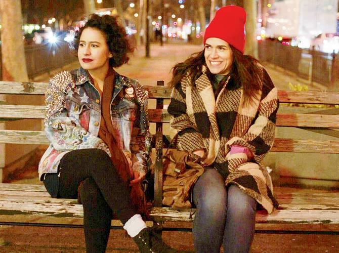 Illana Glazer (left) and Abbi Jacobson play best friends who revel in their friendship in the Broad City comedy series