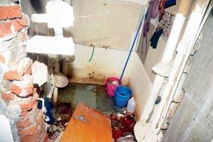 Mumbai: BMC smashes 'illegal' loo in Colaba, residents say court orders flouted