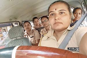 Mumbai: 60 women constables clear driving licence test at Tardeo RTO