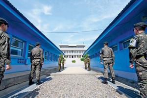 Kim Jong Un to cross border for talks