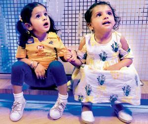IPL 2018: Suresh Raina and Harbhajan Singh's daughters are CSK princesses!