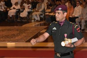 MS Dhoni receives Padma Bhushan on same day he won ICC World Cup