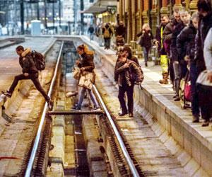 French rail staff begin months of strikes in test for Macron