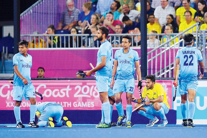 Indian players wear a dejected look after conceding a goal against New Zealand in the CWGâu00c2u0080u00c2u0088semi-finals at Gold Coast yesterday. Pic/AFP