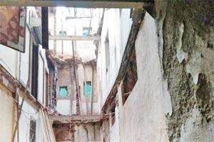 Three dead in Agra house collapse