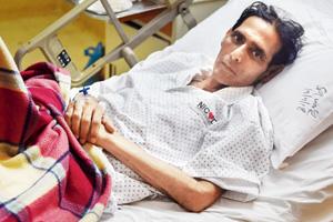 49-year-old ailing Pakistan hockey hero seeks help from India