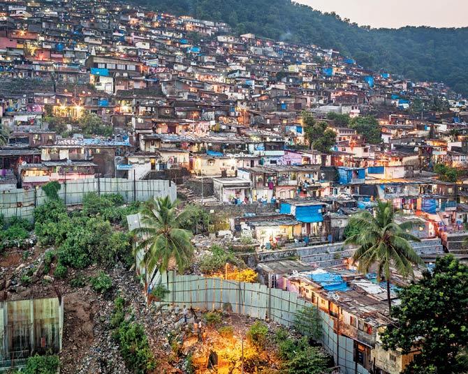 Frames from Mumbai Suburbia: Urban Environment in Crisis - a photo project by Peter Bialobrzeski 