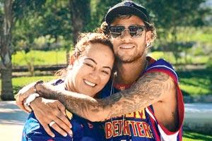 Neymar JR posts a heartwarming picture of him with his mother