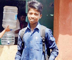 These men are making Palghar's kids love school, like 3 Idiots' Phunsukh Wangdu
