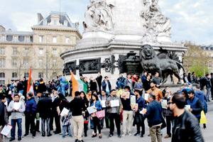 Kathua gang rape: Indian national organises impromptu protest in Paris