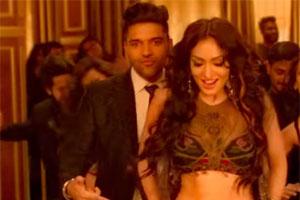 Raat Kamaal Hai: Guru Randhawa latest single is a foot tapping number