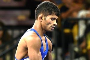 Devendra Fadnavis assures govt cooperation for wrestler Rahul Aware's training