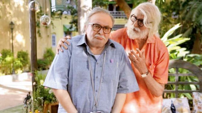 Rishi Kapoor and Amitabh Bachchan in 102 Not Out