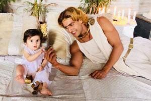 Porus actor Rohit Purohit has a gala time playing with his little co-star