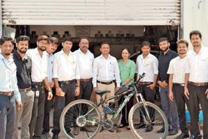 Five Dahanu college students build 80cc nano bike using a bicycle 