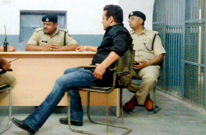 Salman is lodged in ward 2 at Jodhpur jail. Pic/Viral Bhayani