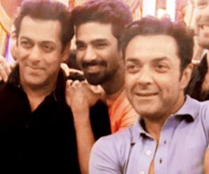 Salman Khan, Bobby Deol pose for a picture with birthday boy Saqib Saleem