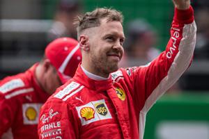 Chinese Grand Prix: Sebastian Vettel on pole with track record