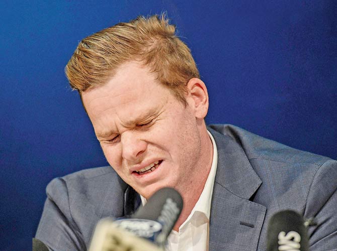 Steve Smith breaks down while admitting his guilt