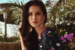 Pay USD 2,500 and grab lunch with Sunny Leone