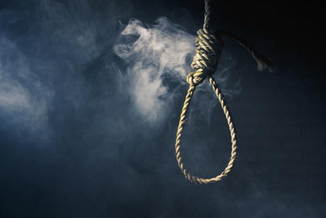 Scolded for not doing household work, Pune girl commits suicide