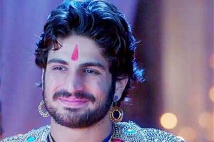 Naagin 3: Rajat Tokas beefs up for his role, Twitter goes gaga over his hot body