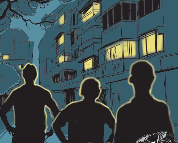 Around 1.30 am, when Shailesh retired for the night, she switched off the lights at home as a signal for the hitmen. The attackers crept into the house under the cover of darkness