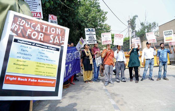 In Delhi, the teachers and students unions are staunchly against autonomy. Rajib Ray, president of Delhi University Teachers