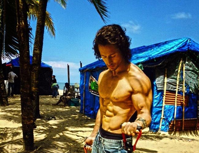 Tiger shroff body 