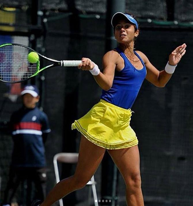 Trivia: Ankita Raina is fluent in English, Hindi, Gujarati and Kashmiri languages.