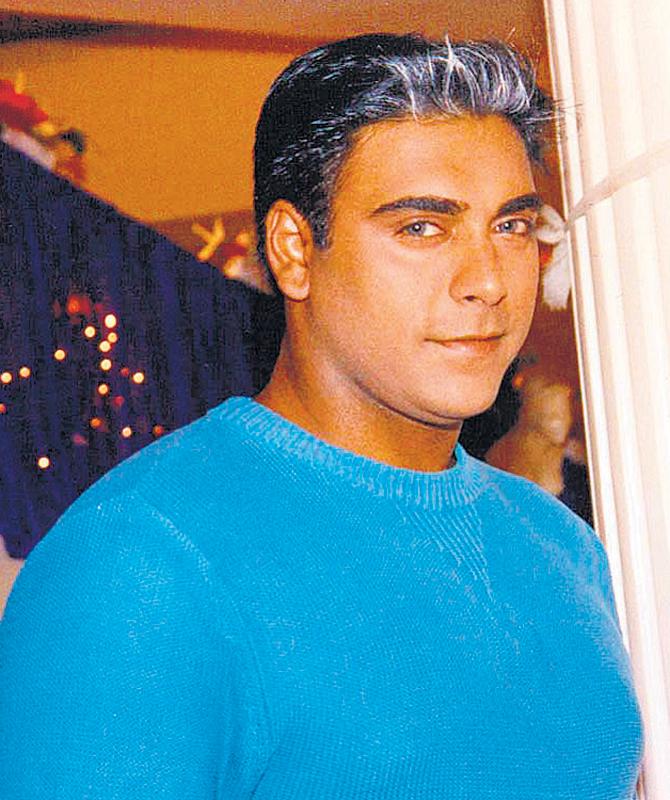 After starring in shows like Nyaay, Sangharsh and Kavita, Ram Kapoor got a prominent role in the 2000 hit television show - Ghar Ek Mandir. He starred opposite Gautami Gadgil (now his wife Gautami Kapoor) and Hiten Tejwani.