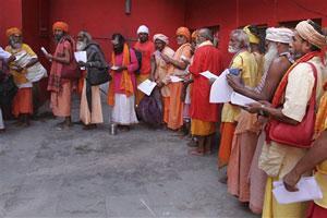Fresh batch of 233 pilgrims leaves Jammu for Amarnath cave shrine