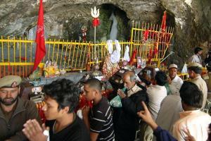 Yatra resumes, 548 pilgrims leave for Amarnath