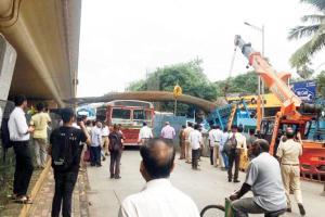 Mumbai: Reinforcement cage lands on roof of BEST bus