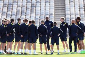 Usain Bolt begins training with Australian football club