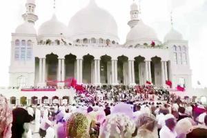 Mosque demolition sparks standoff in China