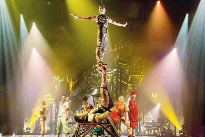 A Cirque du Soleil performance