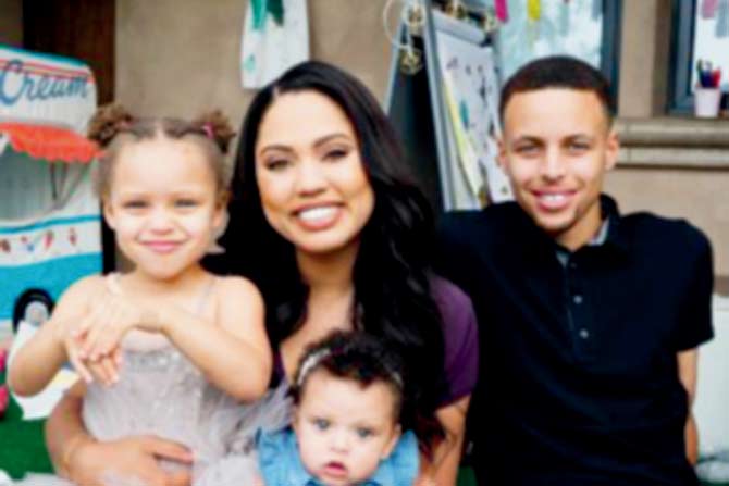 Stephen Curry with wife Ayesha and daughters, Riley and Ryan