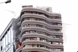 Mumbai: 4 dead, over 20 injured in Parel high-rise fire