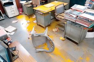 Pune: Dhangars vandalise office over quota