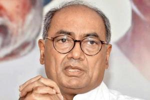 Digvijay Singh on Navjot Singh Sidhu hug: NDA govt adopting double standards
