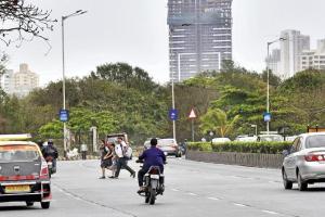 Mumbai: City motorists make Haji Ali junction a racing track