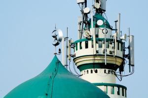 Woman irked by mosque noise on blasphemy trial in Jakarta