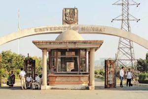 Mumbai Crime: Unknown man molests MU female student inside toilet