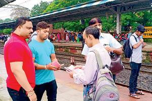 Mega protest at Ambernath railway station on September 5